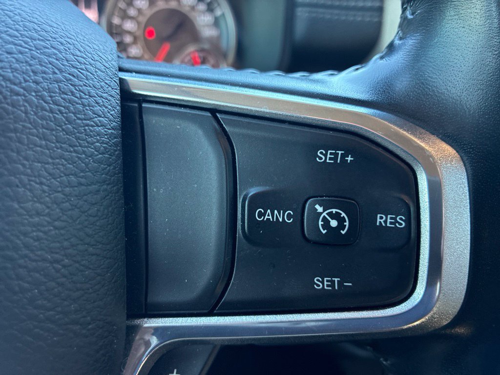 Used 2021 RAM 1500 Laramie AWD/4WD image 10