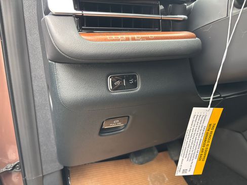 New 2026 Lincoln Navigator L Black Label AWD/4WD image 13