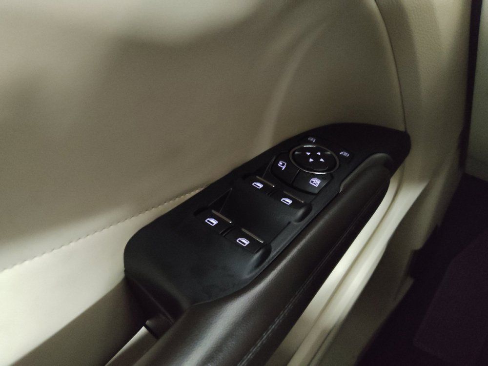 Used 2017 Lincoln MKC Reserve FWD image 27
