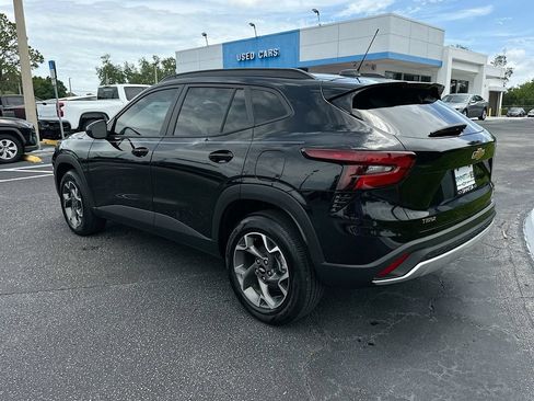 Certified 2024 Chevrolet Trax LT w/ LT Convenience Package FWD image 7