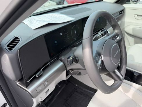 Used 2024 Hyundai Kona SEL image 8