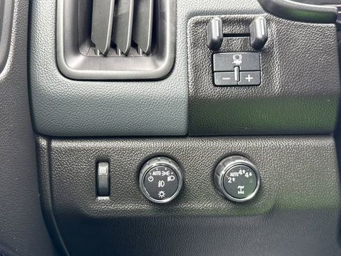 Used 2017 Chevrolet Colorado Z71 AWD/4WD image 19