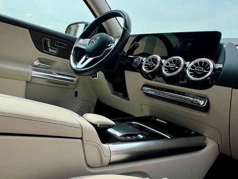 Certified 2023 Mercedes-Benz GLA 250 4MATIC image 19