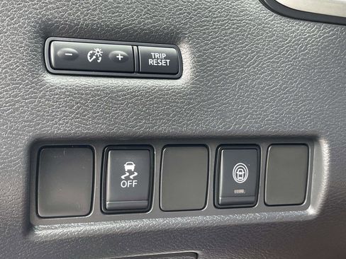 Used 2021 Nissan Murano S image 18