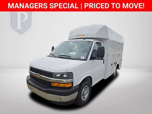 New 2025 Chevrolet Express 3500 w/ Power Convenience Package RWD image 12