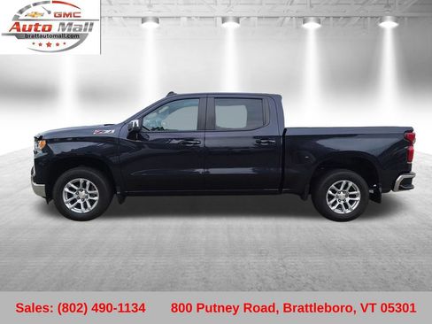 Used 2022 Chevrolet Silverado 1500 LT w/ Z71 Off-Road Package AWD/4WD image 2