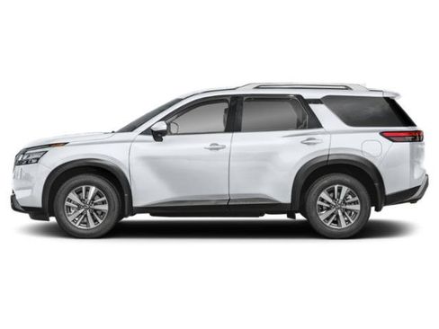 Used 2025 Nissan Pathfinder SL AWD/4WD image 3