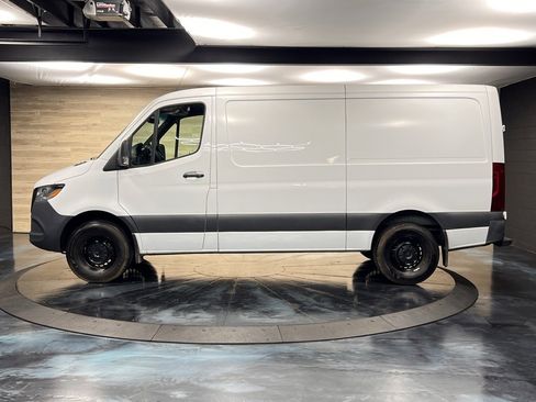 Used 2023 Mercedes-Benz Sprinter 1500 image 20