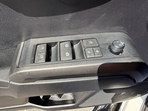 Used 2020 Toyota Tacoma TRD Sport AWD/4WD image 13