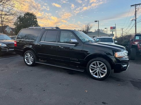Used 2017 Ford Expedition EL Platinum image 12