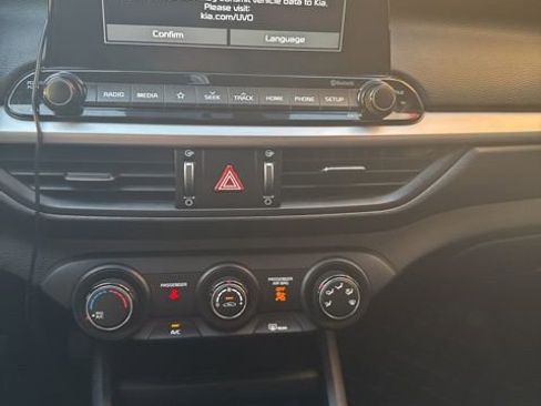 Used 2021 Kia Forte LXS FWD image 7