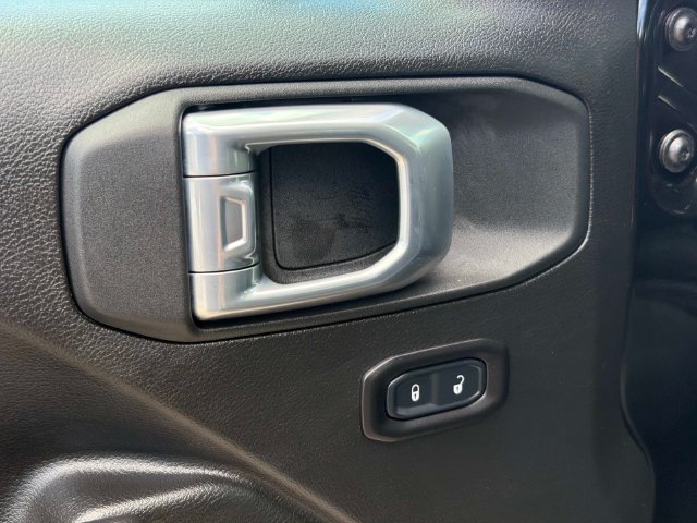 New 2026 Jeep Gladiator Sport AWD/4WD image 17