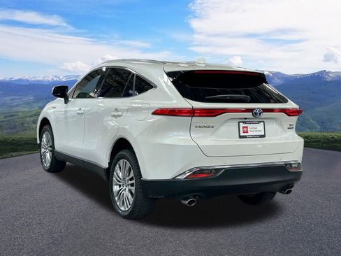 Used 2021 Toyota Venza XLE w/ Softex Package AWD/4WD image 3