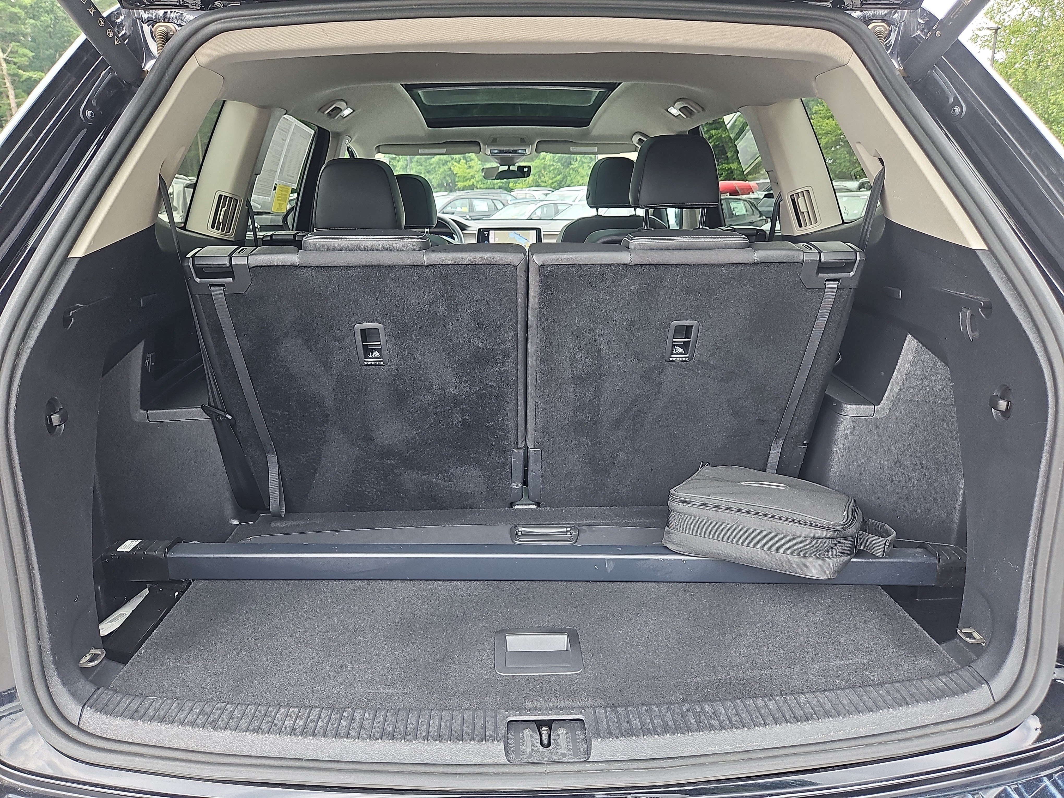 Certified 2024 Volkswagen Atlas SEL AWD/4WD image 38