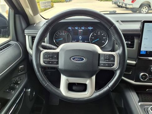 Used 2024 Ford Expedition Max XLT image 24