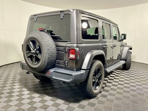 Used 2020 Jeep Wrangler Unlimited Sahara image 15