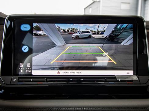 New 2026 Volkswagen Atlas SE FWD image 47