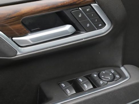 Used 2025 GMC Sierra 1500 SLT image 18