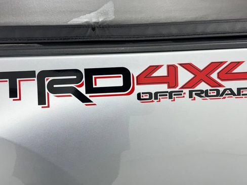 Used 2022 Toyota Tacoma TRD Off-Road AWD/4WD image 39