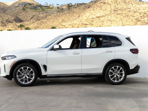 Used 2026 BMW X5 sDrive40i w/ Parking Assistance Package RWD image 3