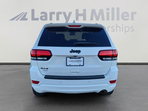 Used 2018 Jeep Grand Cherokee Altitude image 5