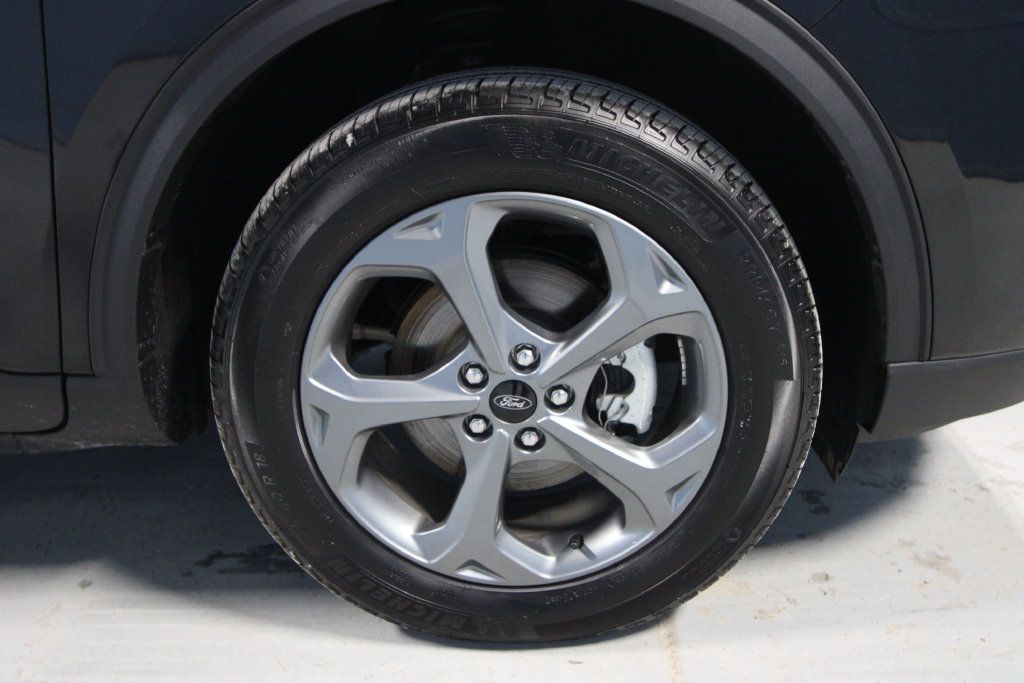 Used 2025 Ford Escape ST-Line Select AWD/4WD image 31