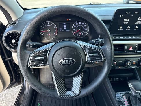 Used 2021 Kia Forte LXS FWD image 14