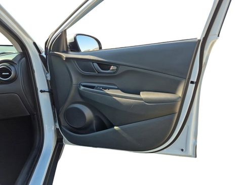 Used 2019 Hyundai Kona SE FWD image 30