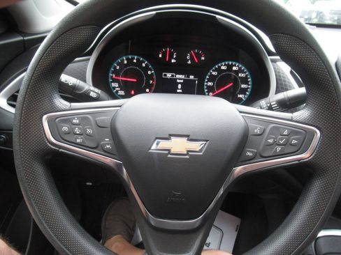 Used 2024 Chevrolet Malibu LT FWD image 23