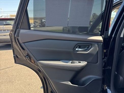 Certified 2023 Nissan Rogue SV w/ SV Premium Package image 12