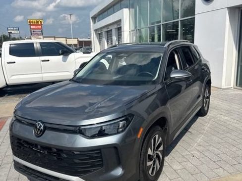Used 2025 Volkswagen Tiguan S FWD image 13