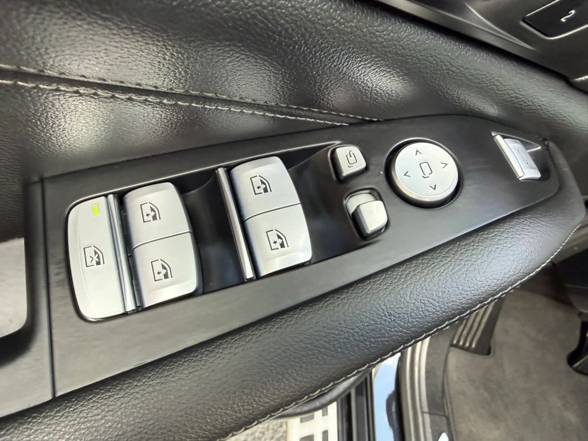 Used 2020 BMW X7 xDrive40i w/ Cold Weather Package AWD/4WD image 40