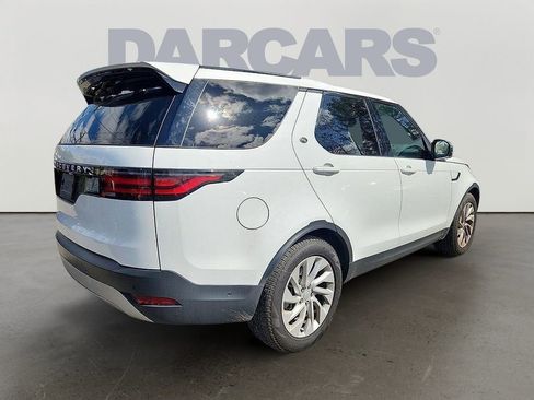 Used 2024 Land Rover Discovery S image 6