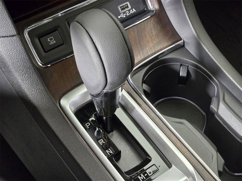 New 2025 Subaru Ascent Touring w/ Popular Package #2 image 17