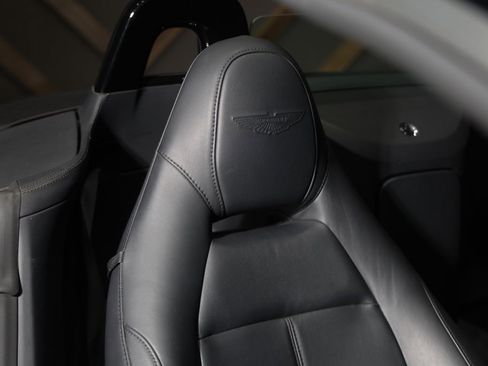 Used 2022 Aston Martin V8 Vantage image 8