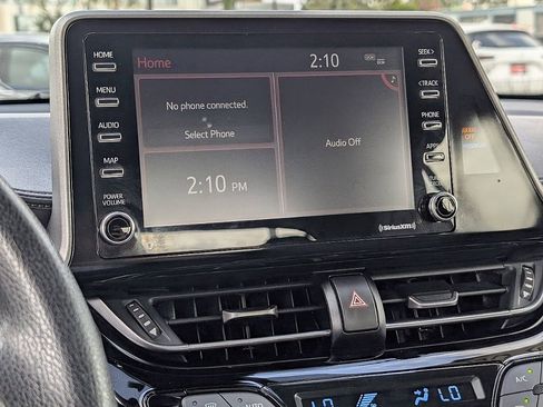 Used 2020 Toyota C-HR LE image 30