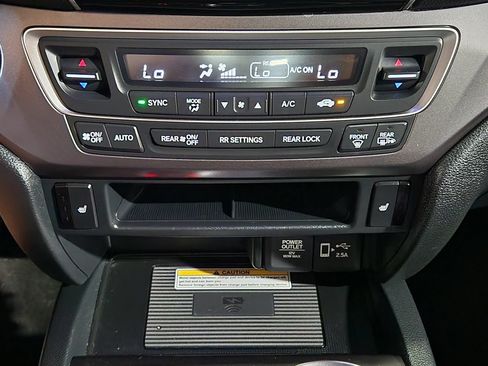 Used 2022 Honda Pilot Special Edition image 38