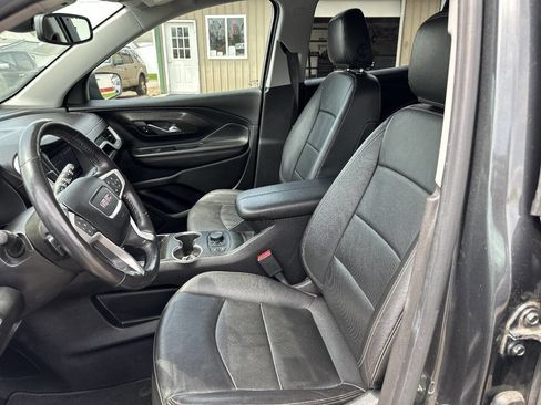 Used 2021 GMC Terrain SLT image 2