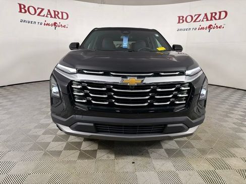 Used 2026 Chevrolet Equinox LT AWD/4WD image 2