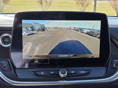 Used 2025 Chevrolet Blazer LT FWD image 23