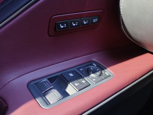 Used 2018 Lexus LC 500 Coupe image 18