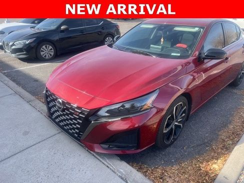 Used 2023 Nissan Altima 2.5 SR image 5