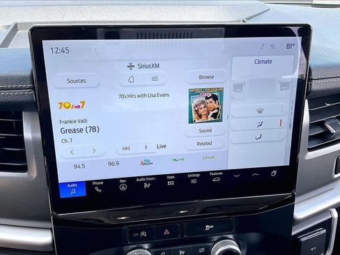 Used 2024 Ford Expedition XLT image 31