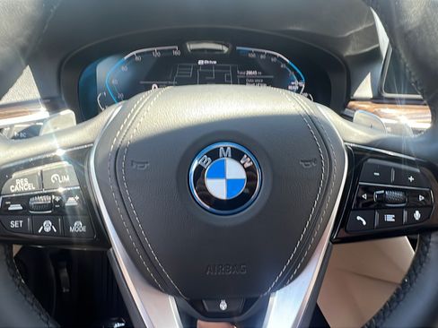 Used 2023 BMW 530e w/ Premium Package RWD image 29