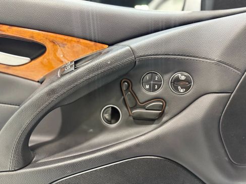 Used 2008 Mercedes-Benz SL 550 w/ P1 Pkg image 31