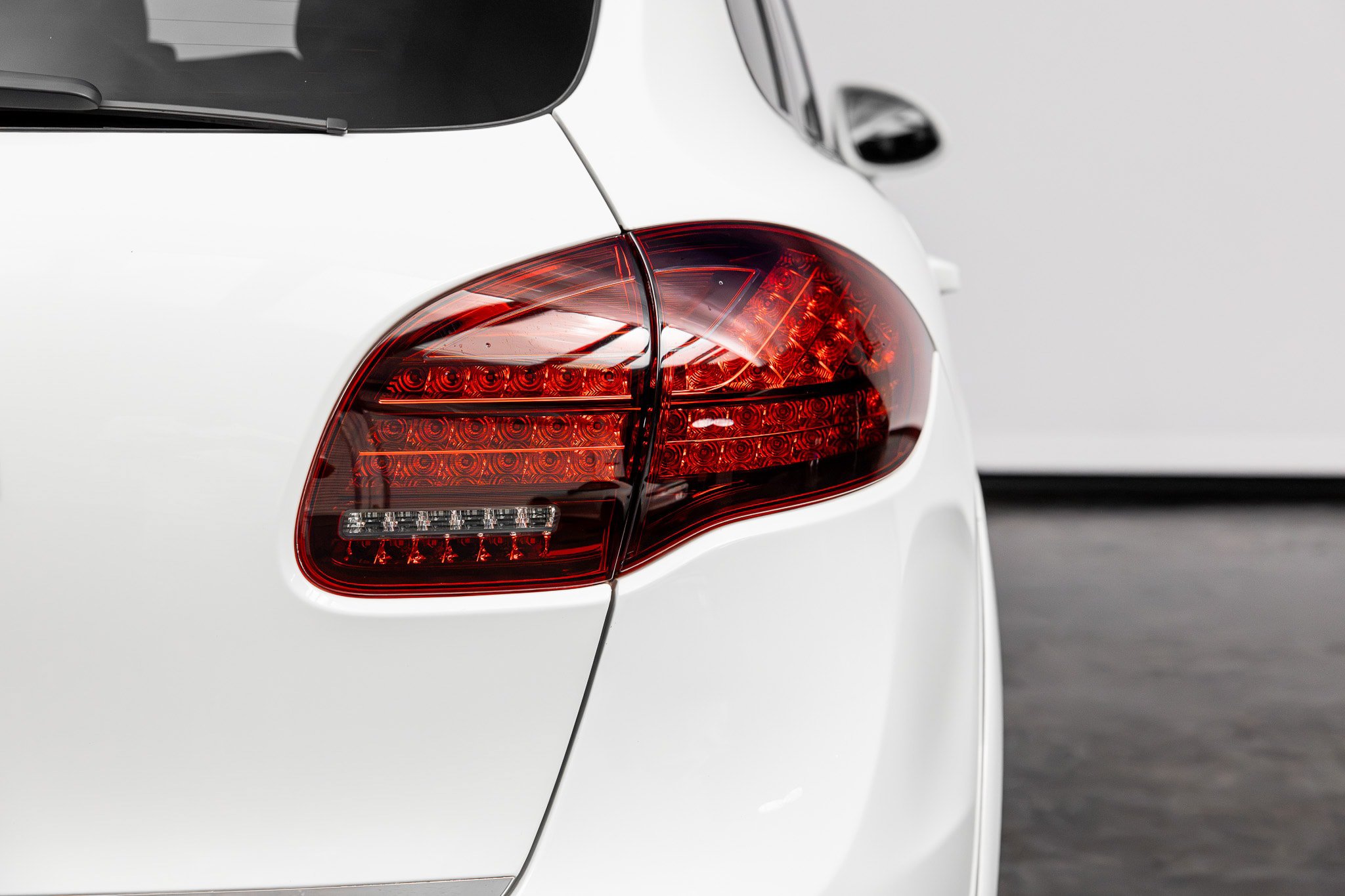 Used 2014 Porsche Cayenne Turbo S AWD/4WD image 19