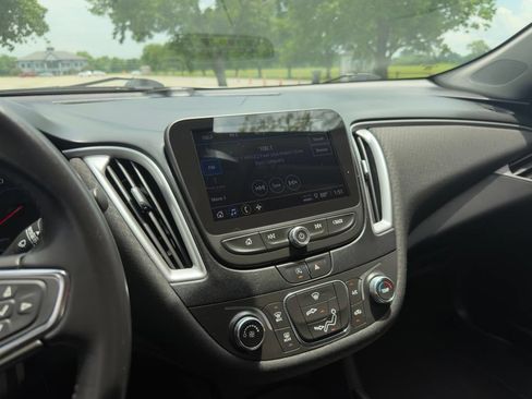 Used 2021 Chevrolet Malibu RS FWD image 15