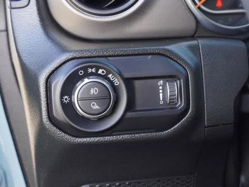 Used 2023 Jeep Gladiator Sport AWD/4WD image 20