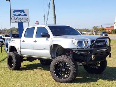 Used 2011 Toyota Tacoma PreRunner image 28