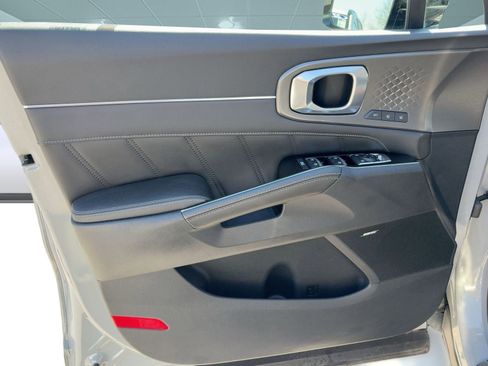 Used 2022 Kia Sorento SX image 21